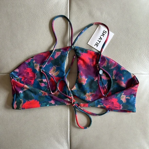 Skatie Bikini Top - Picture 2 of 2